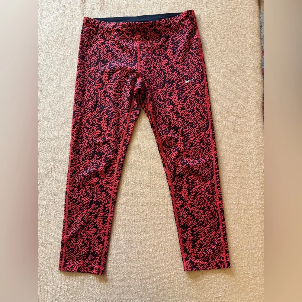 Nike Dri-FIT Black and Red/Orange Crop Leggings
